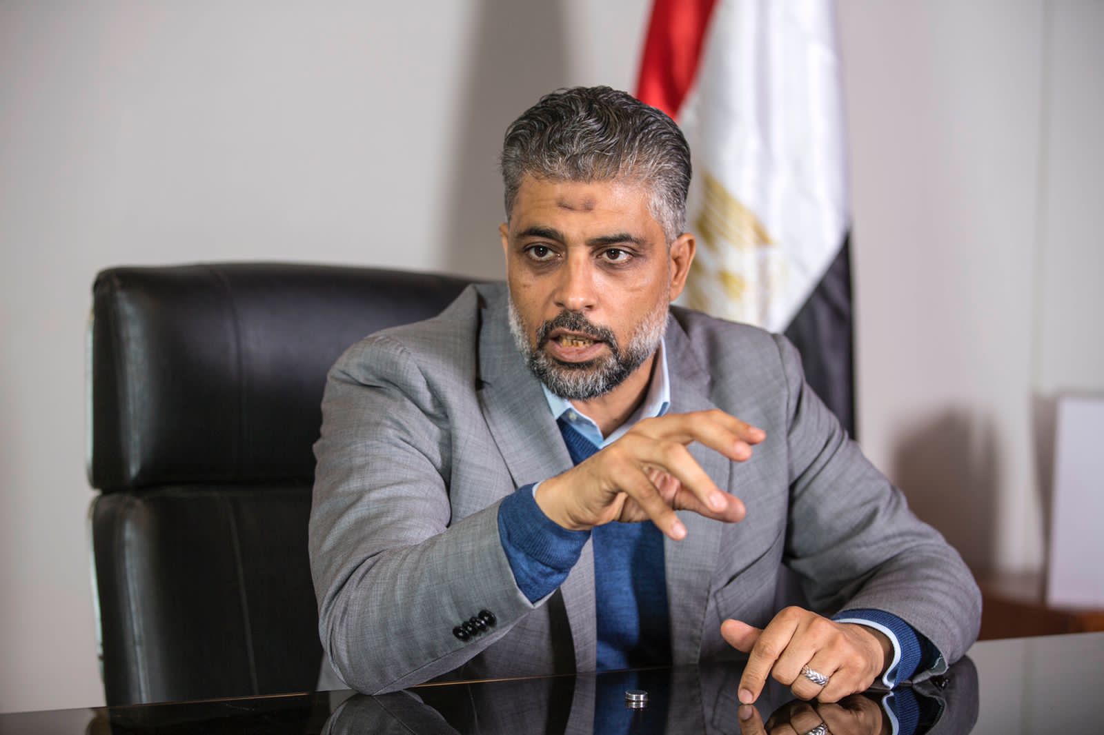 لجنة شؤون الأحزاب تحسم أزمة نداء مصر: إعلان خلو منصب رئيس الحزب لجنة شؤون الأحزاب تحسم أزمة نداء مصر: إعلان خلو منصب رئيس الحزب