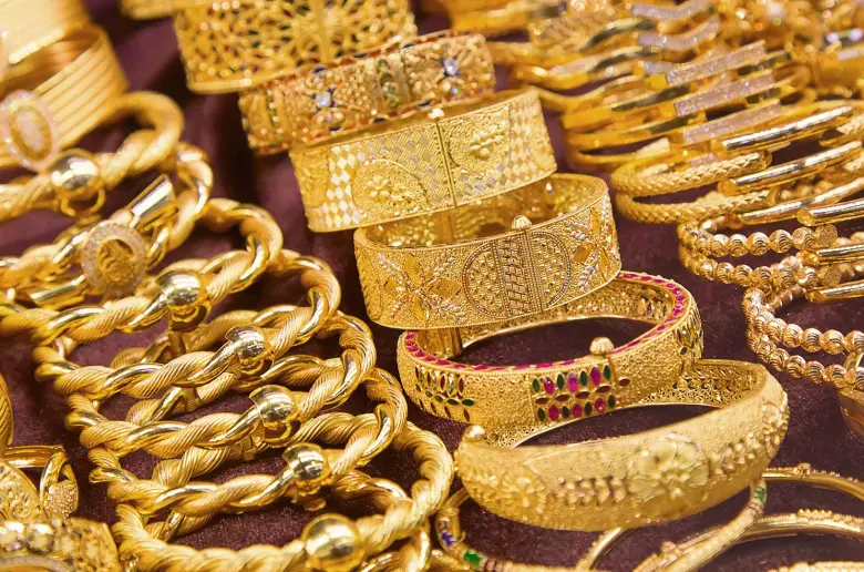 انخفاض جديد في سعر الذهب اليوم الأربعاء 18 يونيو 2025، وتوقعات بالصعود انخفاض جديد في سعر الذهب اليوم الأربعاء 18 يونيو 2025، وتوقعات بالصعود