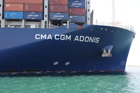 قناة السويس تشهد عبور سفينة الحاويات العملاقة CMA CGM JULES VERNE