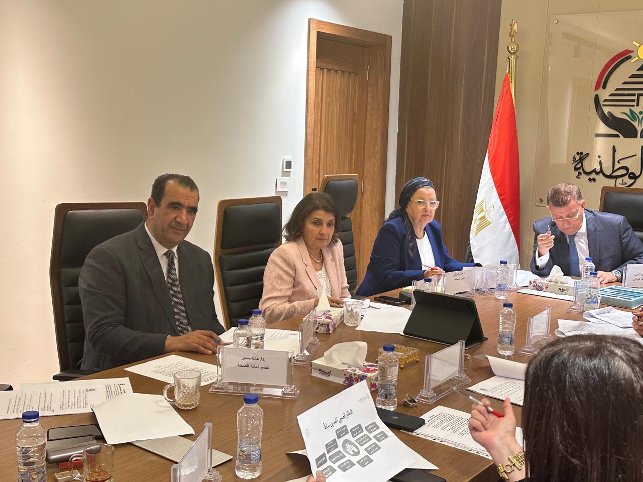 "الصحة والسكان" بحزب الجبهة الوطنية تعقد اجتماعها الثاني لوضع رؤية شاملة لتطوير القطاع الصحي