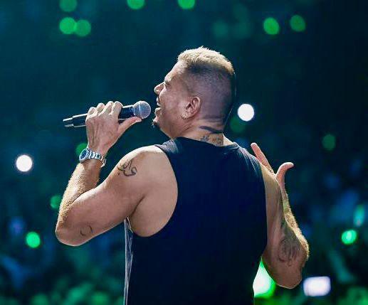 بــ ابتدينا.. عمرو دياب يضع اللمسات الأخيرة لألبومه الجديد