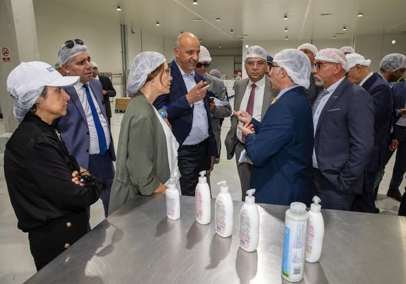 رئيس اقتصادية قناة السويس يلتقي 30 سفيرًا من رؤساء البعثات الدبلوماسية والقنصلية المصرية بالخارج