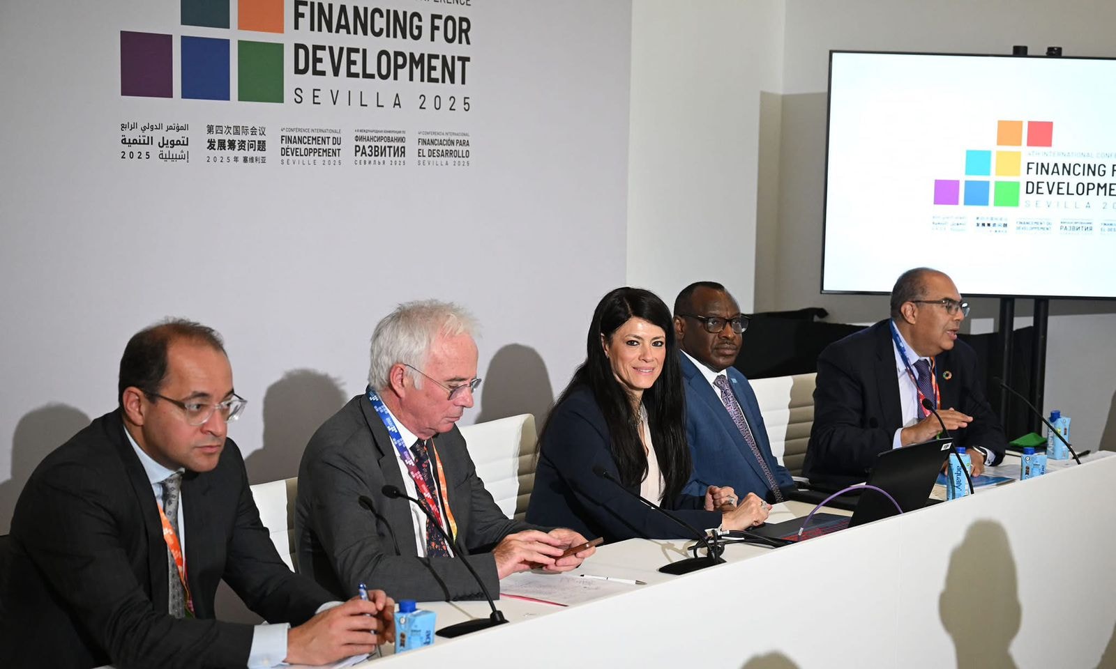 المشاط : لابد من وجود حلول متكاملة ومبتكرة تستعين بها الدول النامية من أجل الحفاظ على مكتسبات التنمية والاستثمار في رأس المال البشري المشاط : لابد من وجود حلول متكاملة ومبتكرة تستعين بها الدول النامية من أجل الحفاظ على مكتسبات التنمية والاستثمار في رأس المال البشري