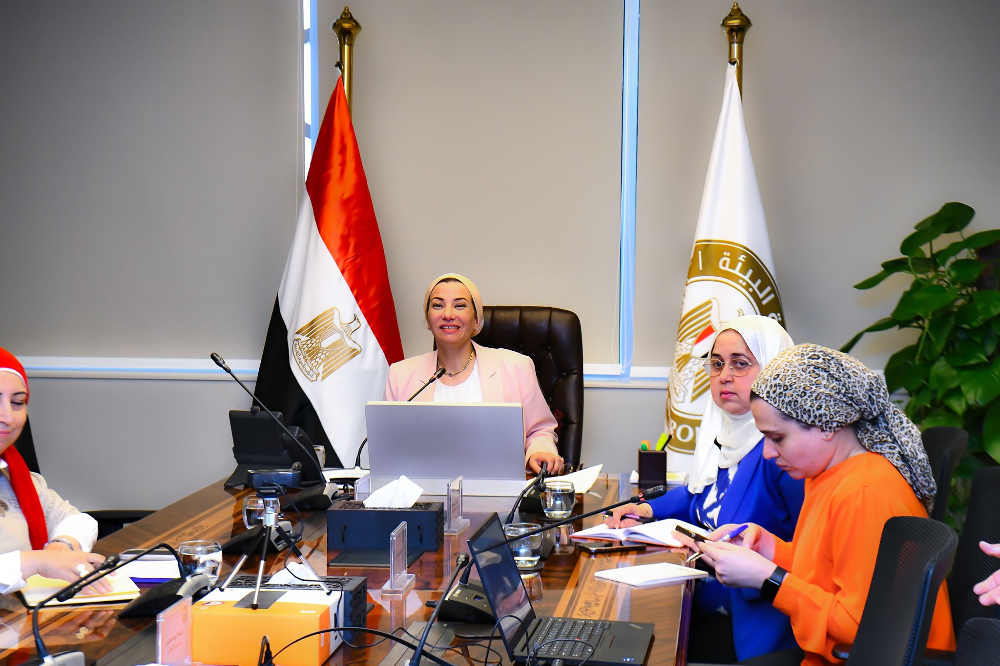 وزيرة البيئة تناقش مع وزير البيئة النرويجي آخر مستجدات التفاوض للوصول لمعاهدة دولية للحد من التلوث البلاستيكي