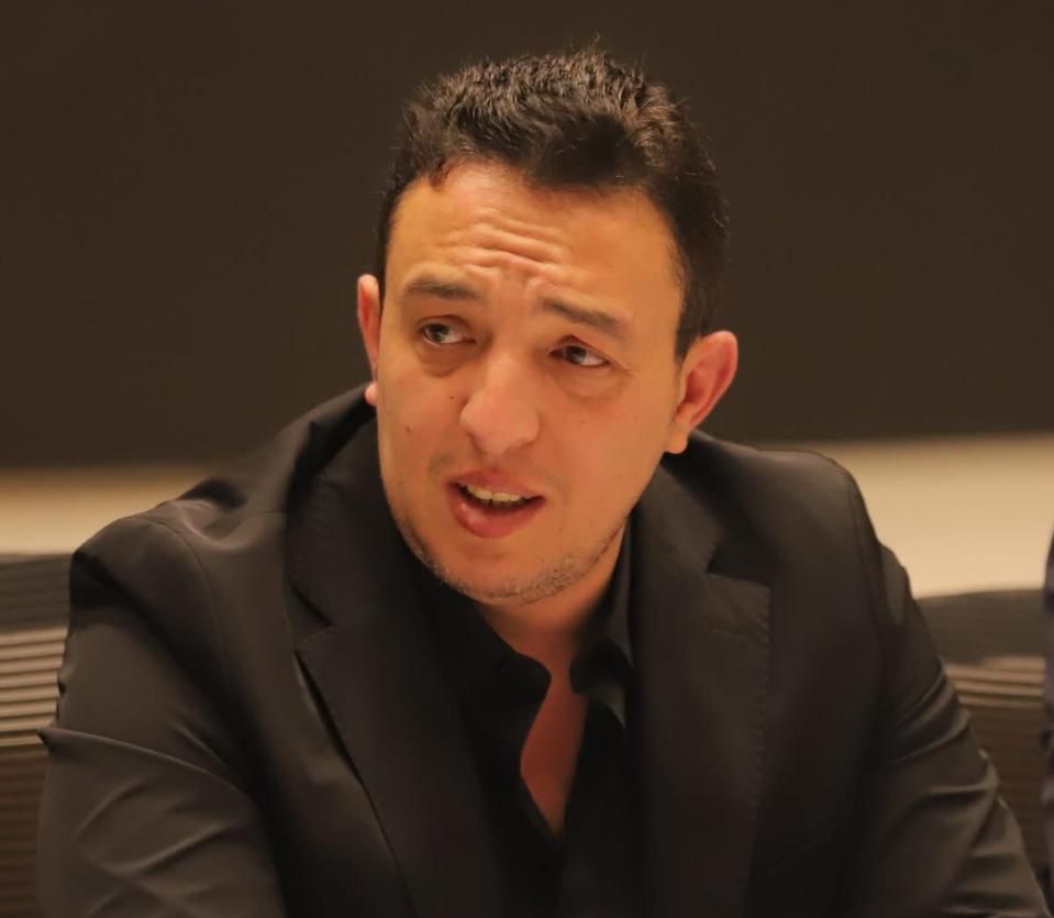 مصطفى أبو زهرة يتقدم بأوراق ترشحه لعضوية مجلس الشيوخ 2025 عن حزب مستقبل وطن في الإسكندرية مصطفى أبو زهرة يتقدم بأوراق ترشحه لعضوية مجلس الشيوخ 2025 عن حزب مستقبل وطن في الإسكندرية