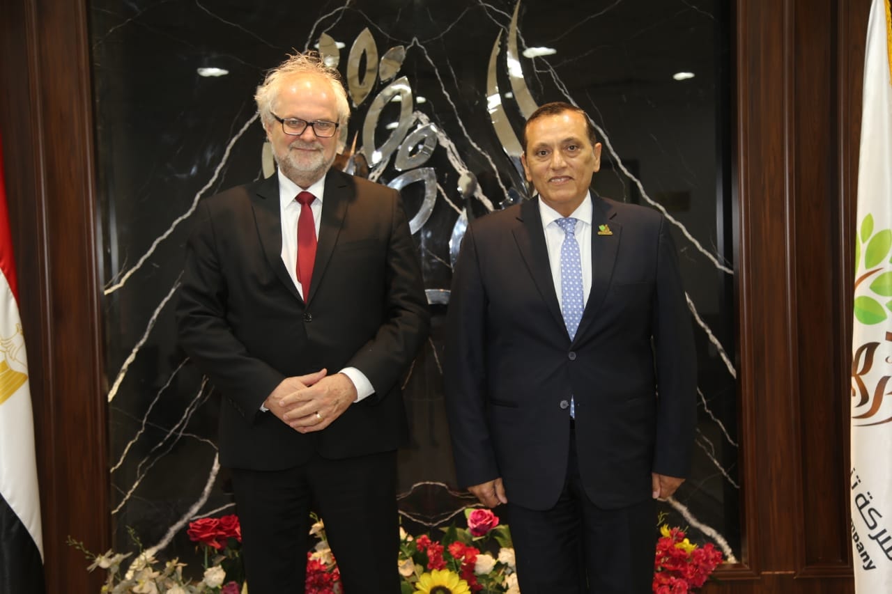 رئيس شركة تنمية الريف المصري الجديد يستقبل سفير بولندا لدى القاهرة لبحث سبل التعاون مع كبرى الشركات البولندية
