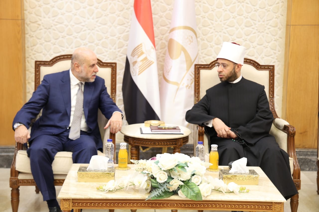 وزير الأوقاف يستقبل قاضي قضاة فلسطين ووزير الأوقاف الفلسطيني وعددًا من القضاة والعلماء الفلسطينيين بمسجد مصر بالعاصمة الإدارية