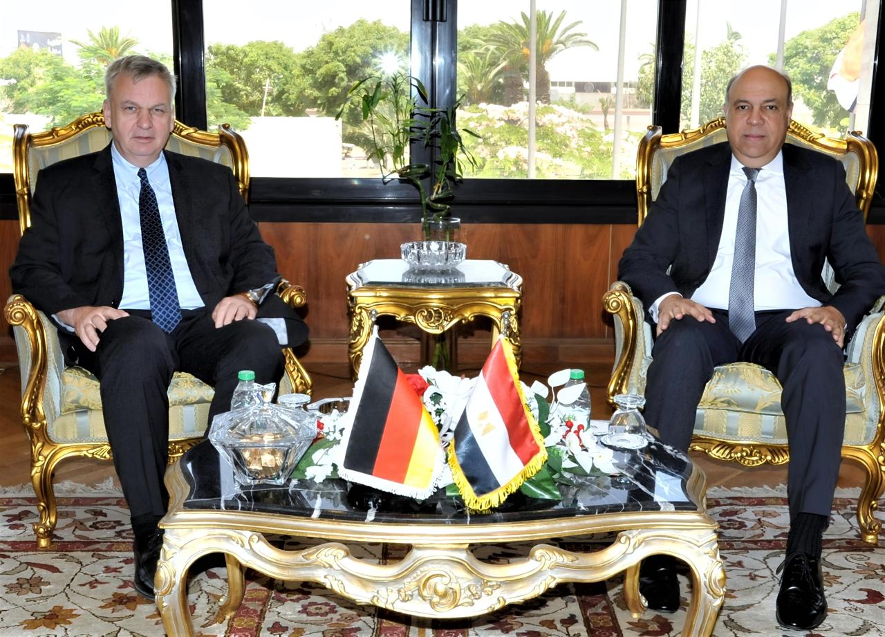 وزير الطيران المدني يبحث مع السفير الألماني تعزيز التعاون الثنائي وتوسيع الشراكات وزير الطيران المدني يبحث مع السفير الألماني تعزيز التعاون الثنائي وتوسيع الشراكات
