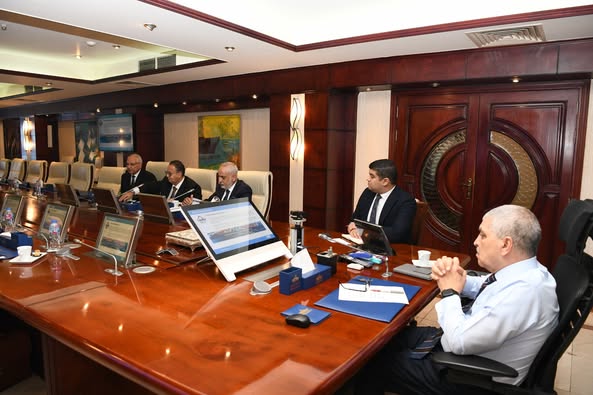 رئيس هيئة قناة السويس يبحث سبل عقد شراكة مع مجموعة UW القبرصية وضخ استثمارات لتحويل ترسانة بورسعيد البحرية إلى ترسانة عالمية لبناء السفن