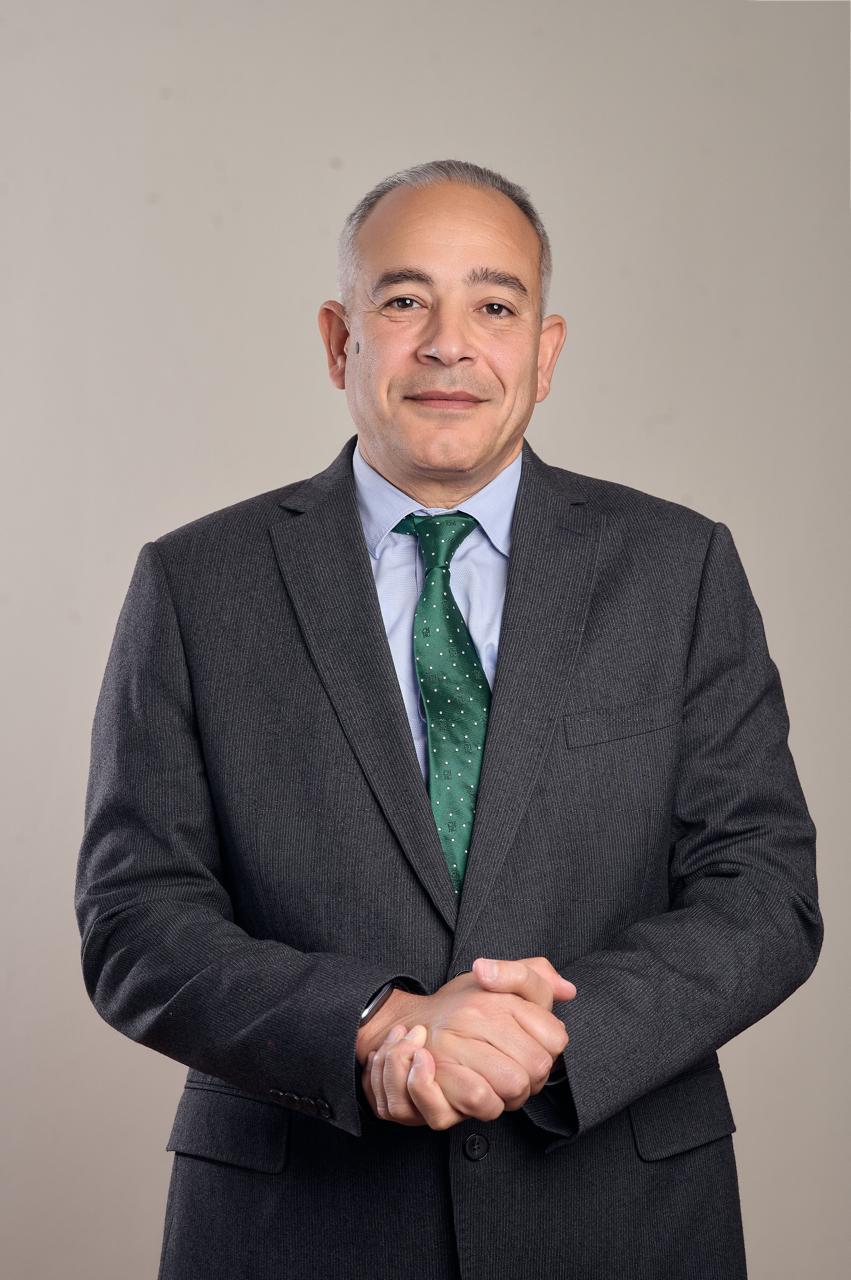 نائب وزير الإسكان السابق يتقدم بأوراق ترشحه لانتخابات مجلس الشيوخ عن حزب العدل نائب وزير الإسكان السابق يتقدم بأوراق ترشحه لانتخابات مجلس الشيوخ عن حزب العدل