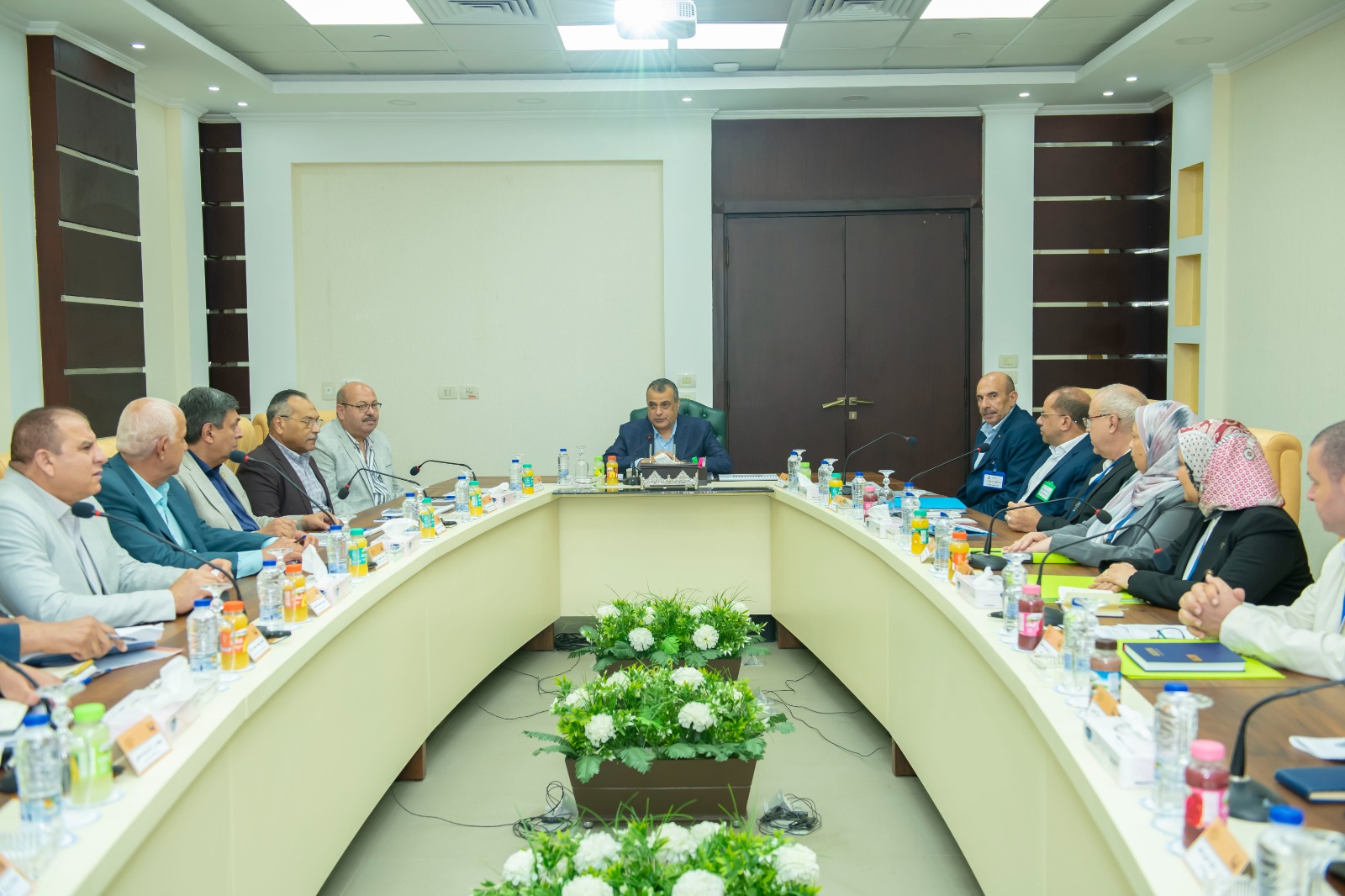  وزير الدولة للإنتاج الحربي يتفقد شركة أبي قير للصناعات الهندسية (مصنع 10 الحربي)