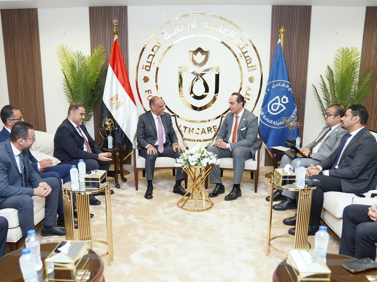 رئيس هيئة الرعاية الصحية يلتقي الرئيس الإقليمي لشركة جانسن بمصر والأردن والسودان وليبيا وأثيوبيا رئيس هيئة الرعاية الصحية يلتقي الرئيس الإقليمي لشركة جانسن بمصر والأردن والسودان وليبيا وأثيوبيا