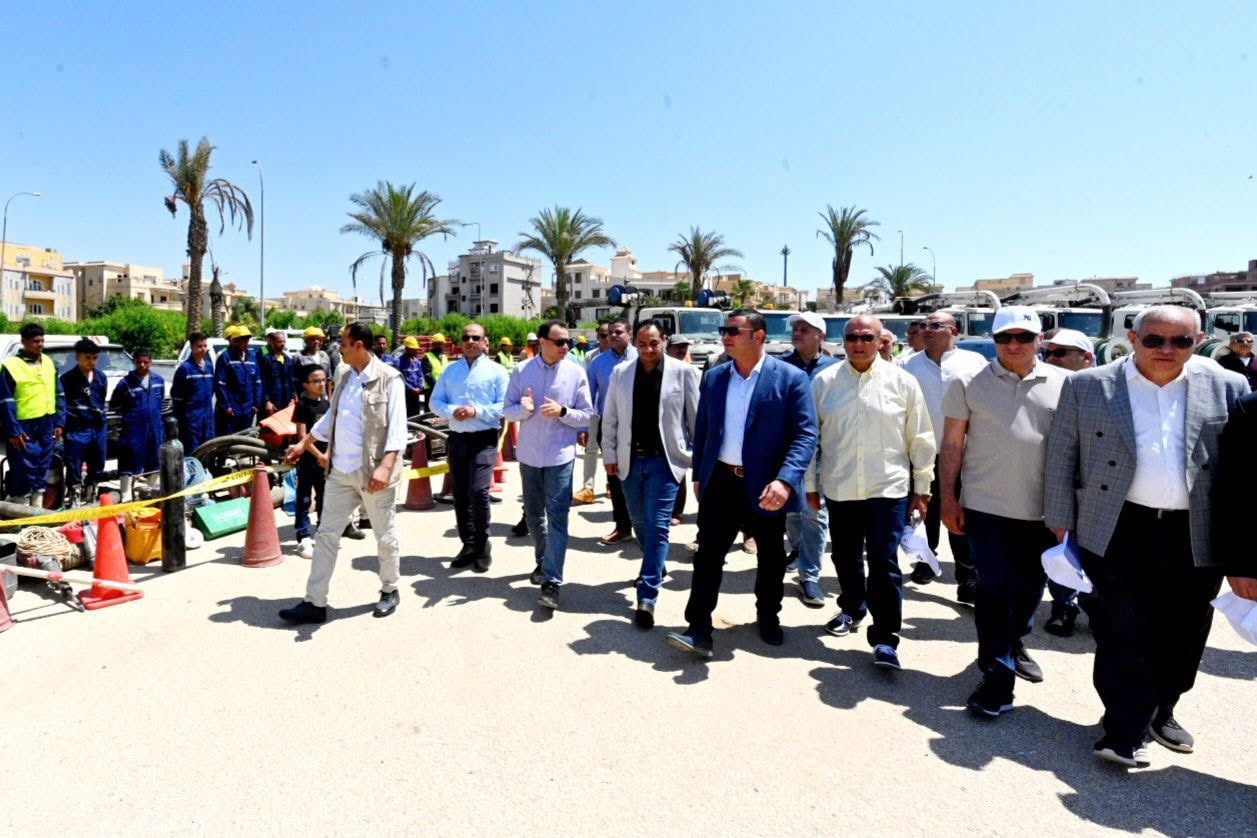 وزير الإسكان يتفقد الأعمال الجاري تنفيذها لتطوير محور 26 يوليو نطاق مدينتي 6 أكتوبر والشيخ زايد وزير الإسكان يتفقد الأعمال الجاري تنفيذها لتطوير محور 26 يوليو نطاق مدينتي 6 أكتوبر والشيخ زايد