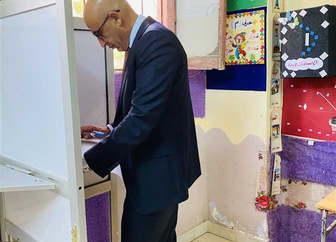 وزير التربية والتعليم يدلي بصوته في انتخابات مجلس الشيوخ بمصر الجديدة وزير التربية والتعليم يدلي بصوته في انتخابات مجلس الشيوخ بمصر الجديدة