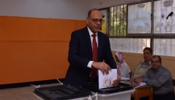 وزير العمل يدلي بصوته في انتخابات مجلس الشيوخ 2025 بالتجمع الخامس