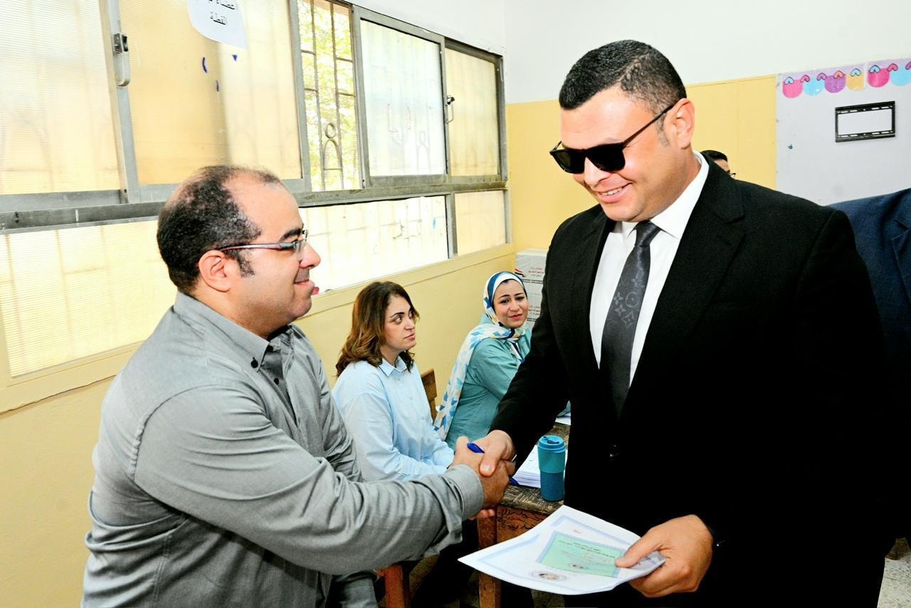 وزير الاسكان يدلي بصوته في انتخابات مجلس الشيوخ 2025 وزير الاسكان يدلي بصوته في انتخابات مجلس الشيوخ 2025