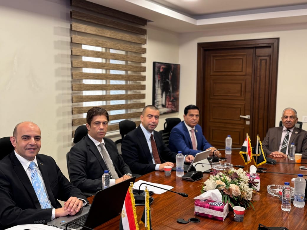 انطلاق أعمال غرفة عمليات حزب حماة الوطن لمتابعة انتخابات مجلس الشيوخ 2025 انطلاق أعمال غرفة عمليات حزب حماة الوطن لمتابعة انتخابات مجلس الشيوخ 2025
