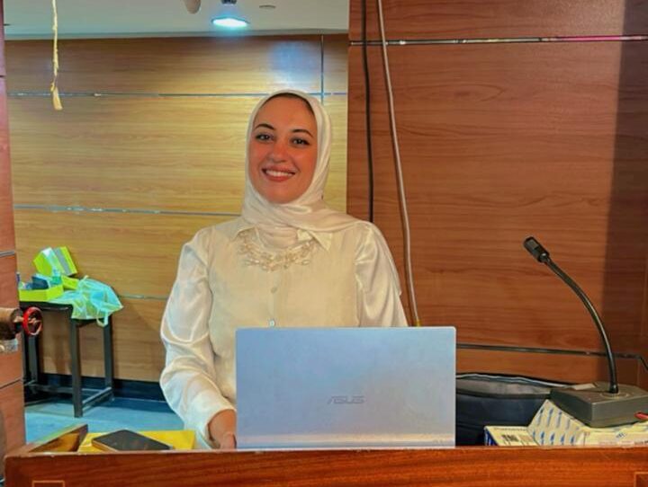 مروة رستم تحصل على الدكتوراه فى الأورام والإشعاع