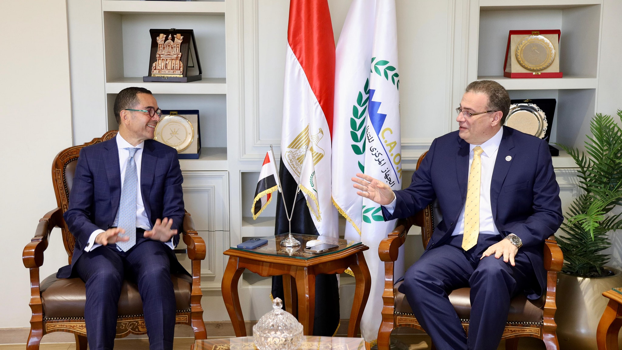 رئيس “التنظيم والإدارة” يبحث مع وزير الاستثمار والتجارة الخارجية سبل تعزيز التعاون المشترك رئيس “التنظيم والإدارة” يبحث مع وزير الاستثمار والتجارة الخارجية سبل تعزيز التعاون المشترك