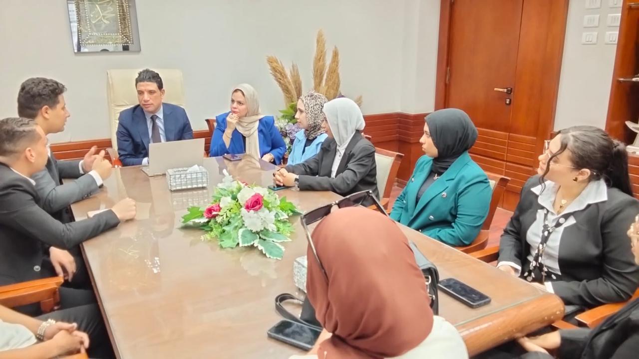 نائب محافظ سوهاج يُطلق مبادرة «سوهاج Ai» لتأهيل الشباب في مجالات الذكاء الاصطناعي والأمن السيبراني