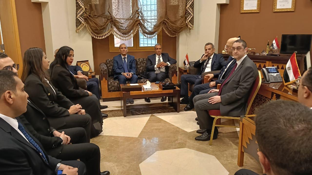 في جدة.. وزير الخارجية يتفقد مقر القنصلية العامة المصرية