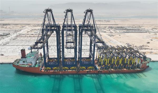 «المنطقة الاقتصادية» تحتفل بتدشين مشروع محطة الحاويات “هاتشيسون بورت” «المنطقة الاقتصادية» تحتفل بتدشين مشروع محطة الحاويات “هاتشيسون بورت”