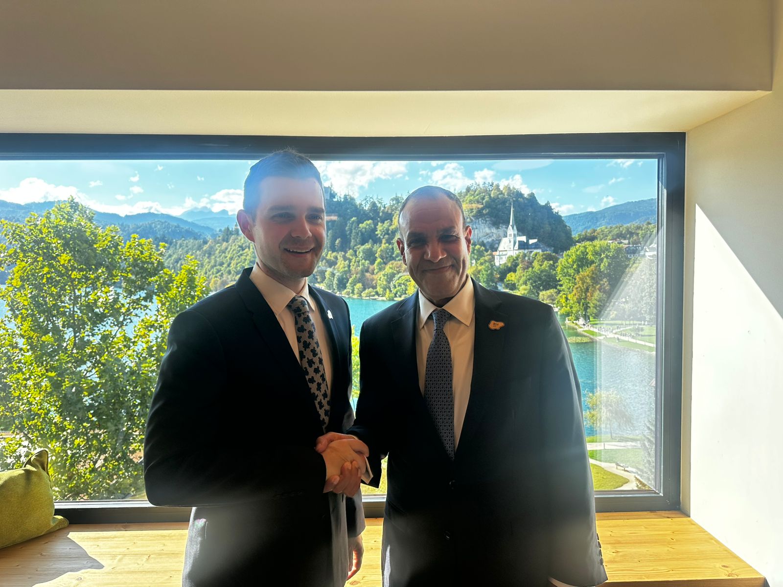 وزير الخارجية يلتقي نظيره المقدوني على هامش منتدى بليد الإستراتيجي