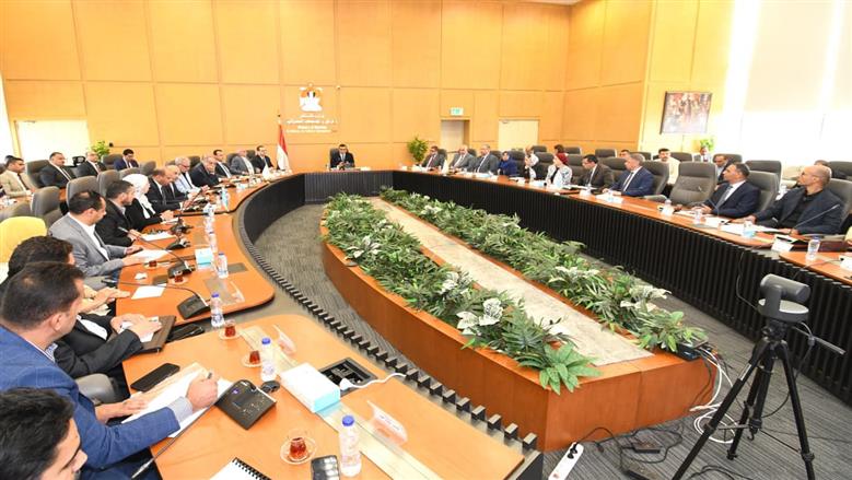 وزير الإسكان يوجه بحصر الأراضي الشاغرة بالمدن لطرحها وتعظيم الاستفادة منها