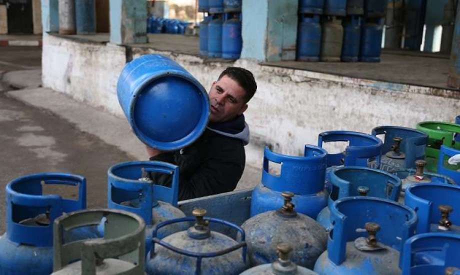 أسطوانة البوتاجاز هتبقى بكام؟ .. اجتماع لجنة تسعير الوقود لتحديد سعر البنزين والسولار أسطوانة البوتاجاز هتبقى بكام؟ .. اجتماع لجنة تسعير الوقود لتحديد سعر البنزين والسولار