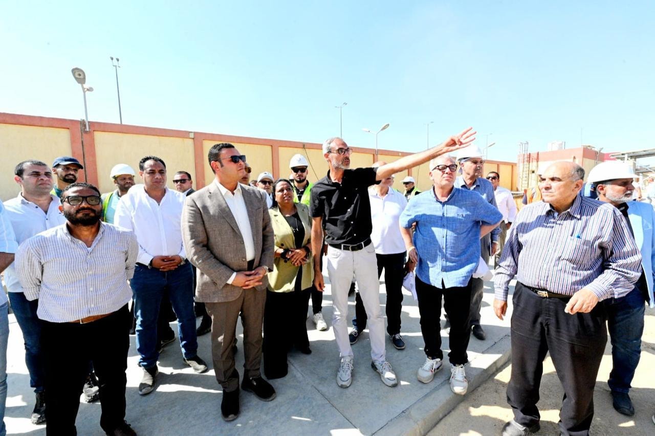 وزير الإسكان يختتم جولته بتفقد محطة محولات كهرباء التوسعات الشرقية بمدينة 6 أكتوبر وزير الإسكان يختتم جولته بتفقد محطة محولات كهرباء التوسعات الشرقية بمدينة 6 أكتوبر