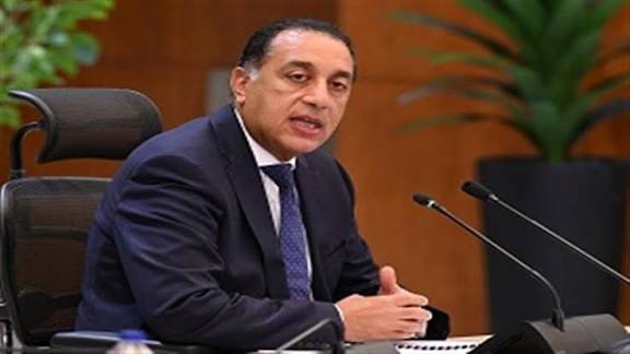 رئيس الوزراء يتابع الخطة التنفيذية للتوسع فى إقامة محطات تحلية مياه البحر رئيس الوزراء يتابع الخطة التنفيذية للتوسع فى إقامة محطات تحلية مياه البحر