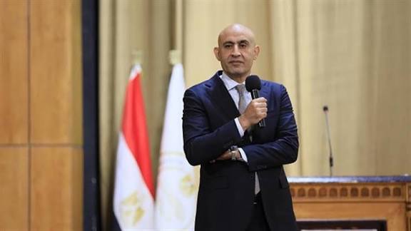 محمد عبد اللطيف: الوزارة تعمل على إطلاق منصة تعليمية يابانية متخصصة في البرمجة محمد عبد اللطيف: الوزارة تعمل على إطلاق منصة تعليمية يابانية متخصصة في البرمجة