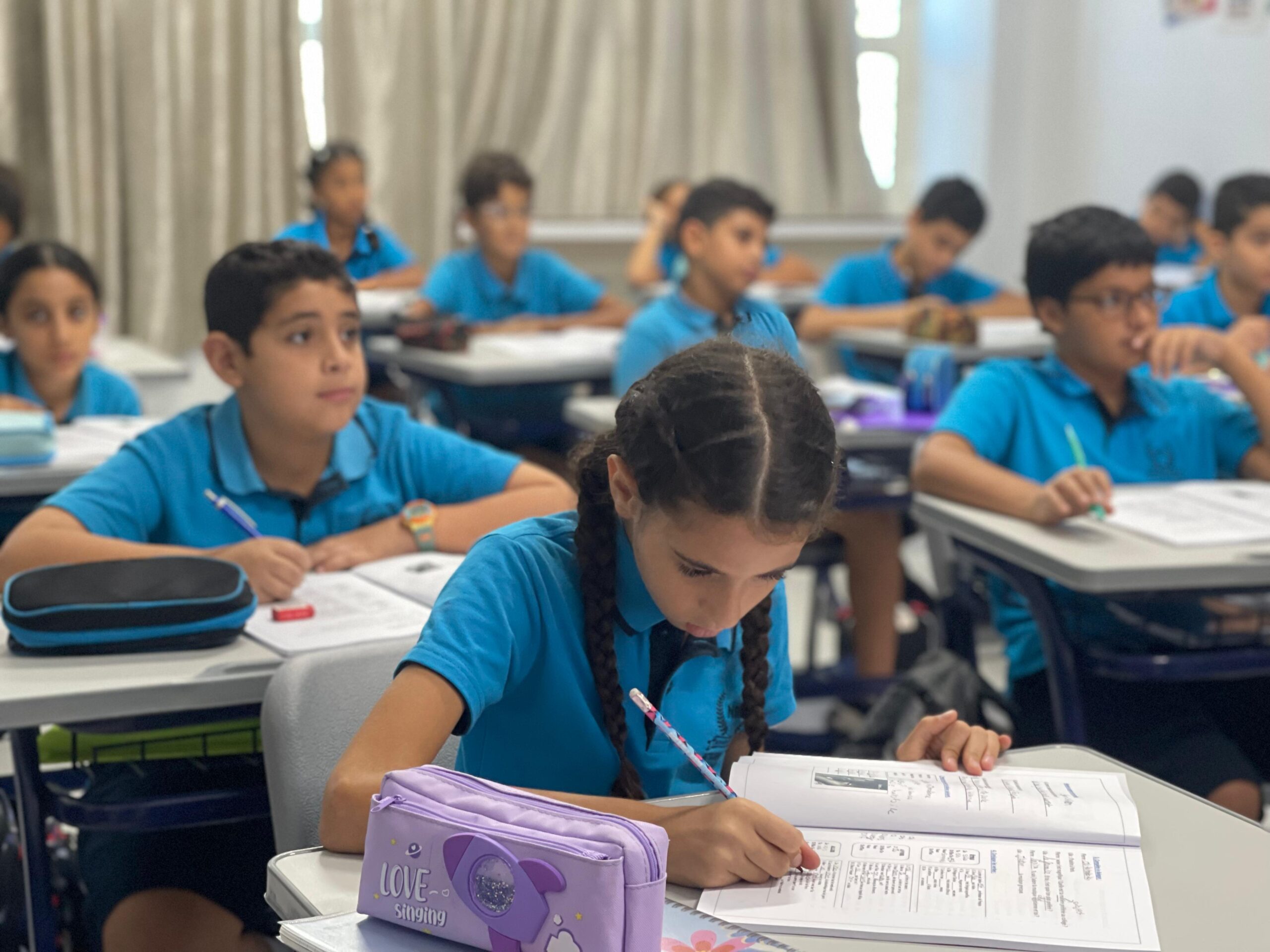 انطلاق العام الدراسى الجديد فى جميع المدارس اليوم انطلاق العام الدراسى الجديد فى جميع المدارس اليوم