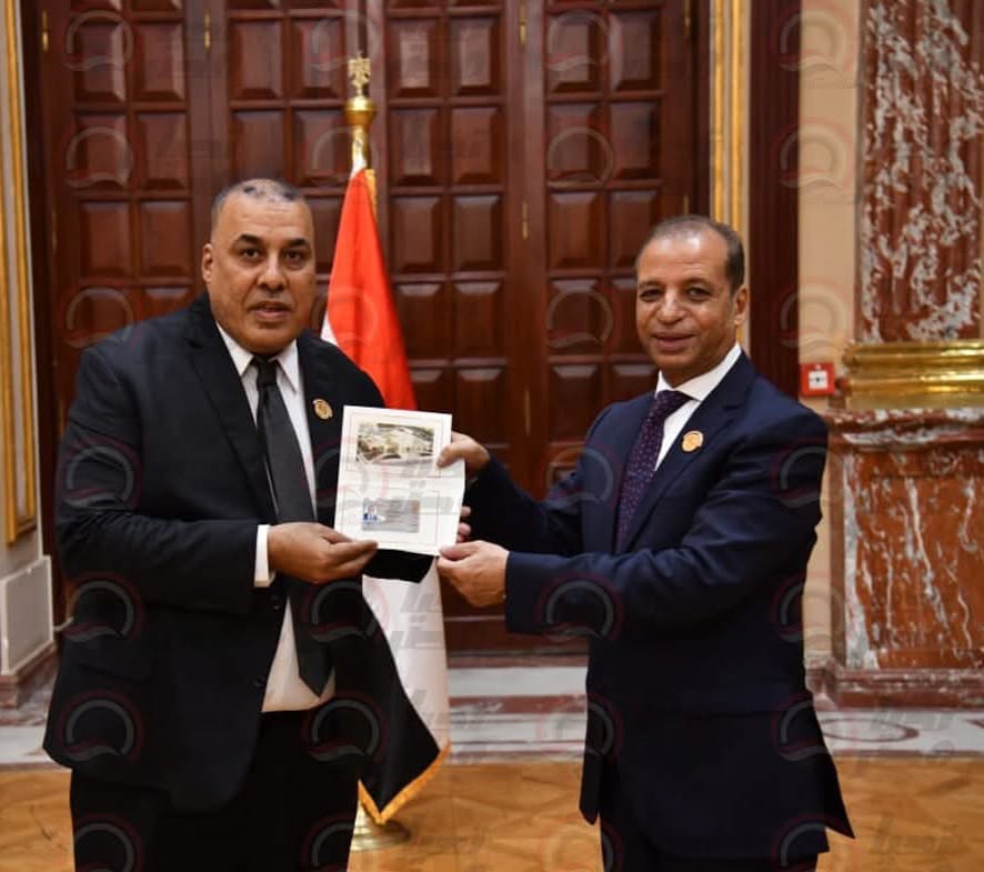 أبو النصر بعد استلام كارنية الشيوخ : تحسين الخدمات والصحة والتعليم على رأس أولوياتي أبو النصر بعد استلام كارنية الشيوخ : تحسين الخدمات والصحة والتعليم على رأس أولوياتي