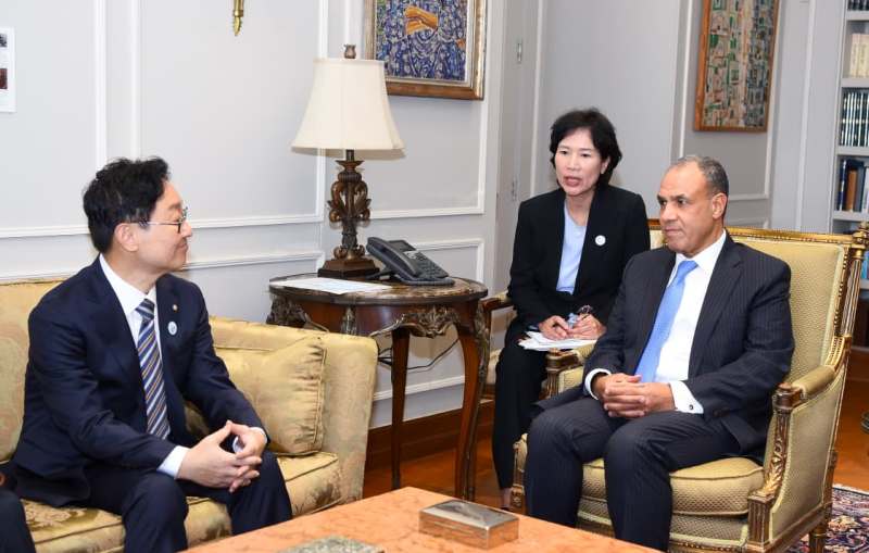 وزير الخارجية يستقبل المبعوث الخاص لرئيس جمهورية كوريا الجنوبية