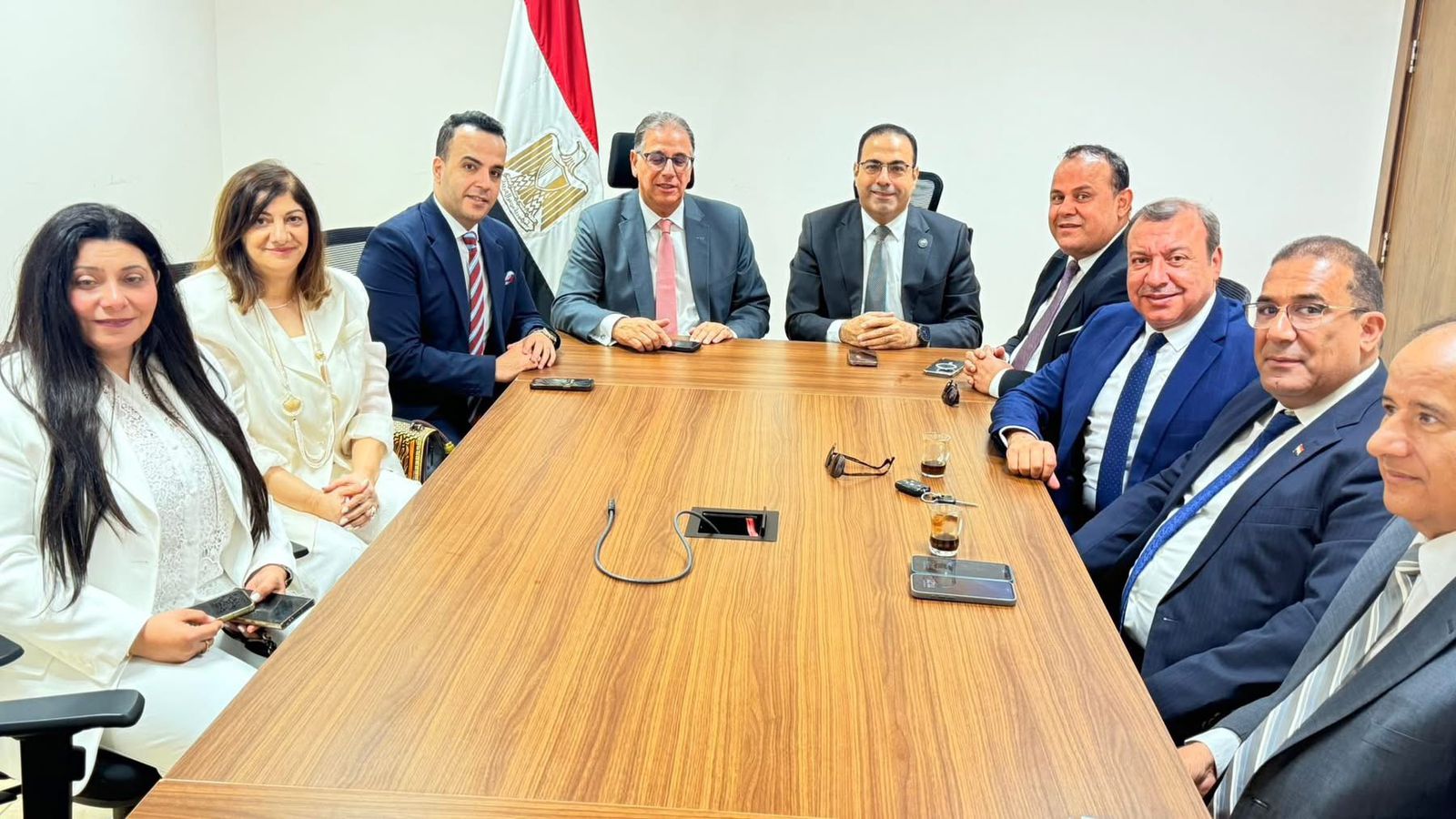 نائب وزير الخارجية يبحث مع أمانة المصريين بالخارج بحزب مستقبل وطن إطلاق عدة مبادرات لخدمة أبناء الجاليات المصرية