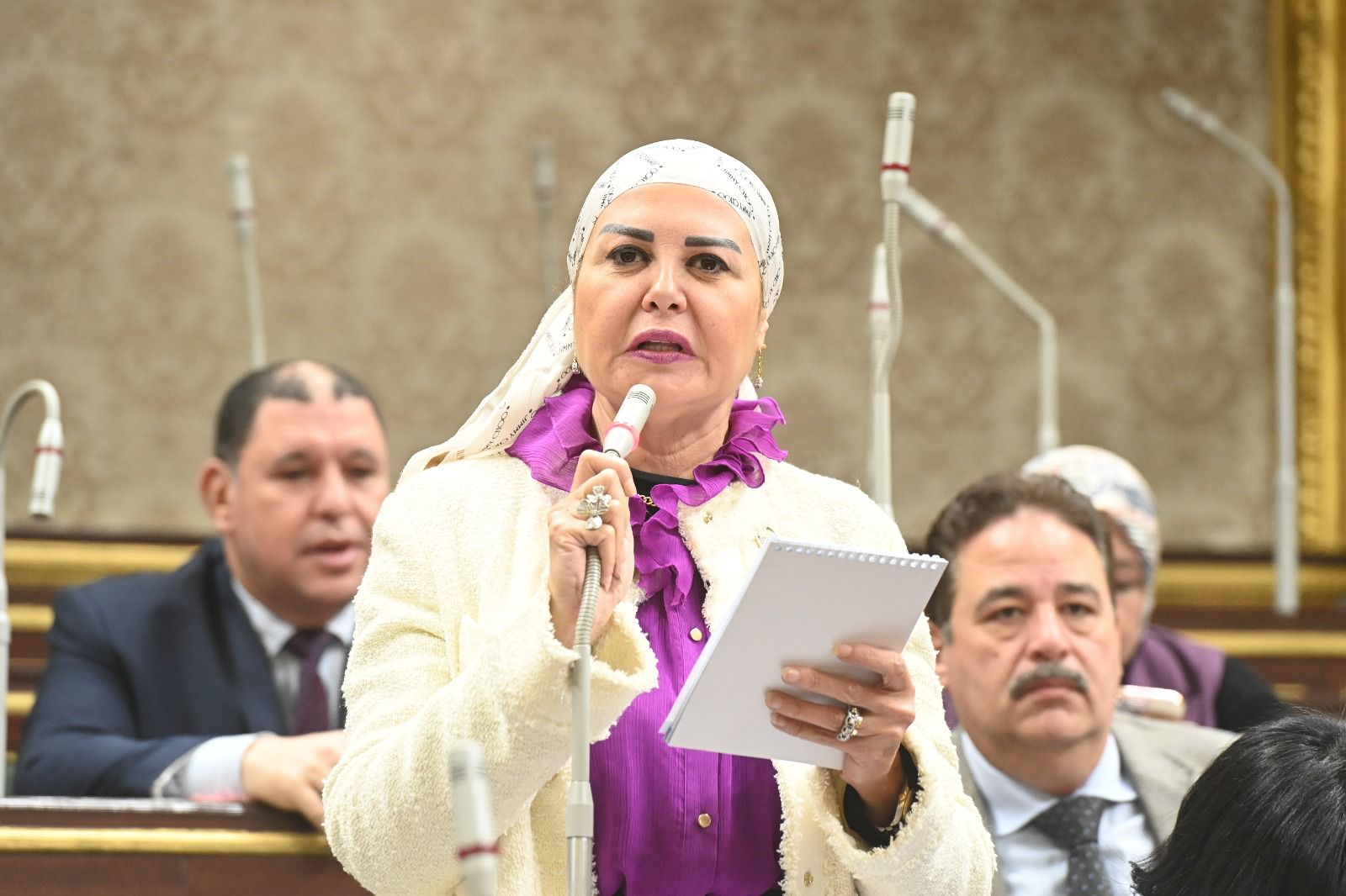 النائبة أمل سلامة: شجاعة الرئيس السيسي أنهت الحرب وجعلت مصر حديث العالم بحكمتها وأمنها النائبة أمل سلامة: شجاعة الرئيس السيسي أنهت الحرب وجعلت مصر حديث العالم بحكمتها وأمنها