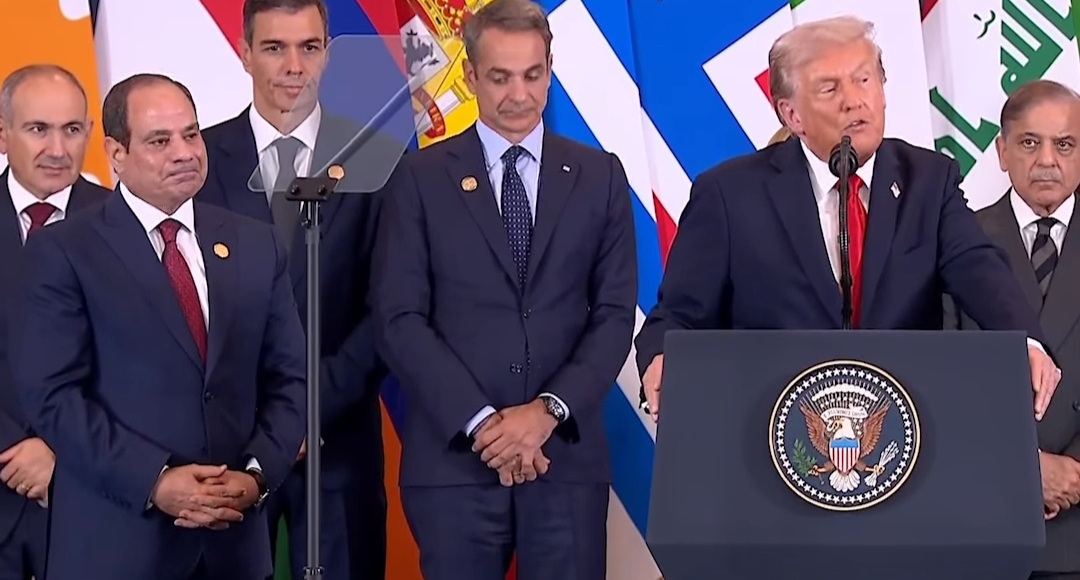 ترامب: السيسي قائد رائع و الجيش المصري من أقوى جيوش العالم ترامب: السيسي قائد رائع و الجيش المصري من أقوى جيوش العالم