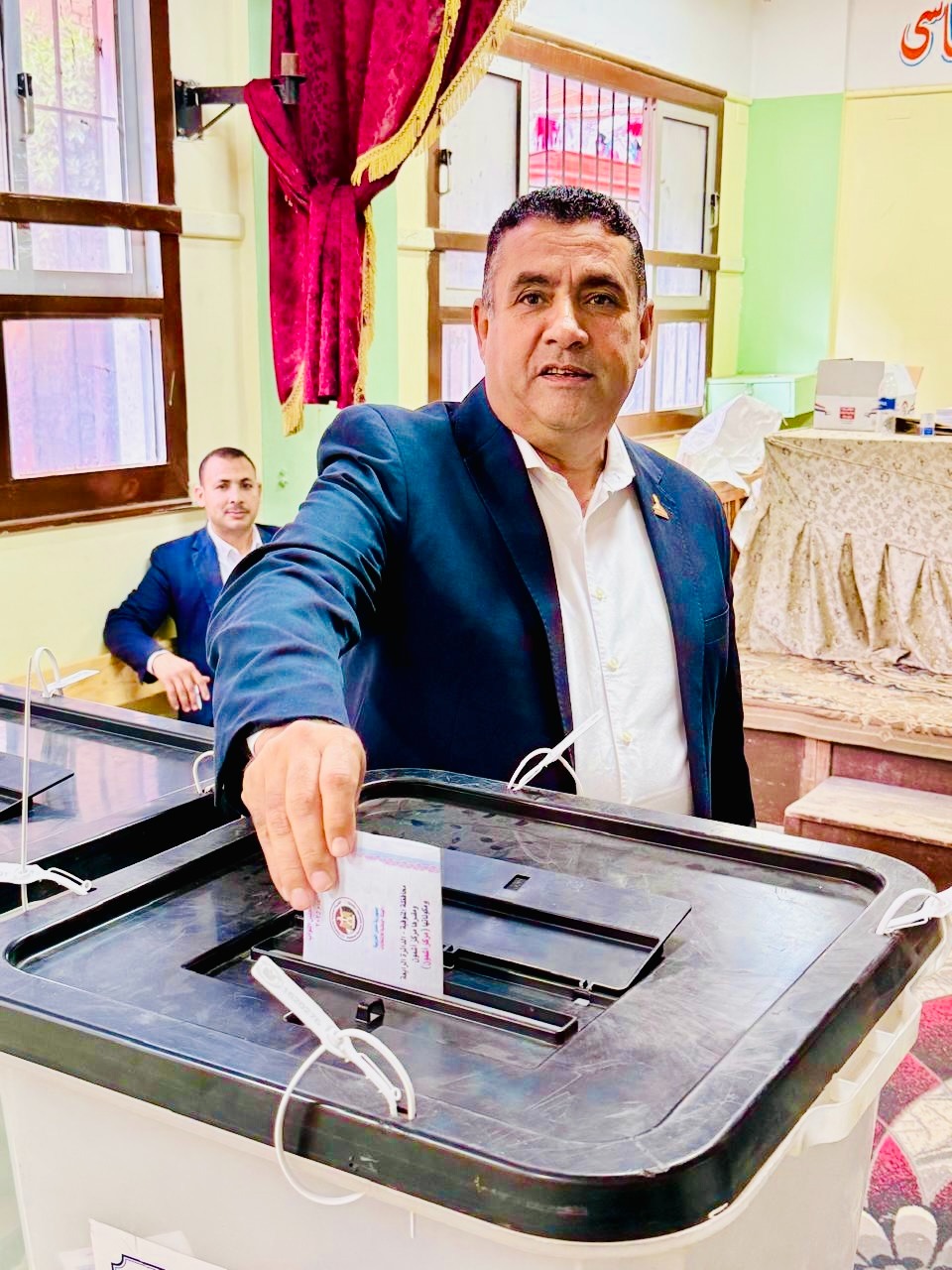 أسامة مدكور يدلي بصوته في انتخابات النواب بالمنوفية: المشاركة واجب وطني