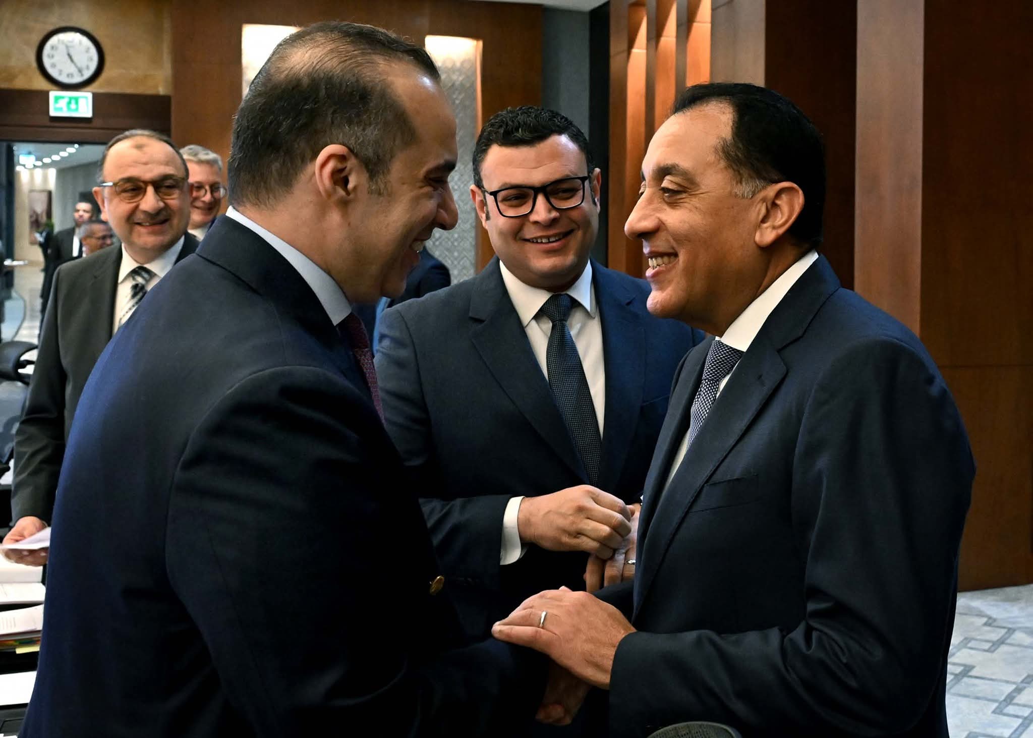 بعد تعرضه لوعكة صحية .. ترحيب واسع من رئيس الحكومة والوزراء بعودة وزير الشؤون النيابية للمشاركة في اجتماعات الحكومة بعد تعرضه لوعكة صحية .. ترحيب واسع من رئيس الحكومة والوزراء بعودة وزير الشؤون النيابية للمشاركة في اجتماعات الحكومة