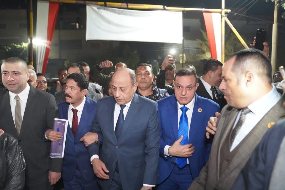 بحضور الفريق محمد عباس حلمى حماة الوطن بسوهاج يعقد مؤتمرا جماهيريا حاشدا لدعم مرشحه 