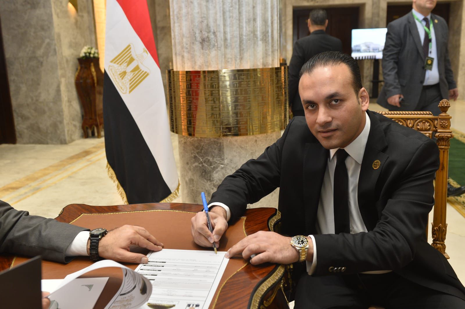 النائب عمرو فهمي: أولويتي دعم المواطن ودفع مسيرة التنمية بما يحقق الصالح العام النائب عمرو فهمي: أولويتي دعم المواطن ودفع مسيرة التنمية بما يحقق الصالح العام