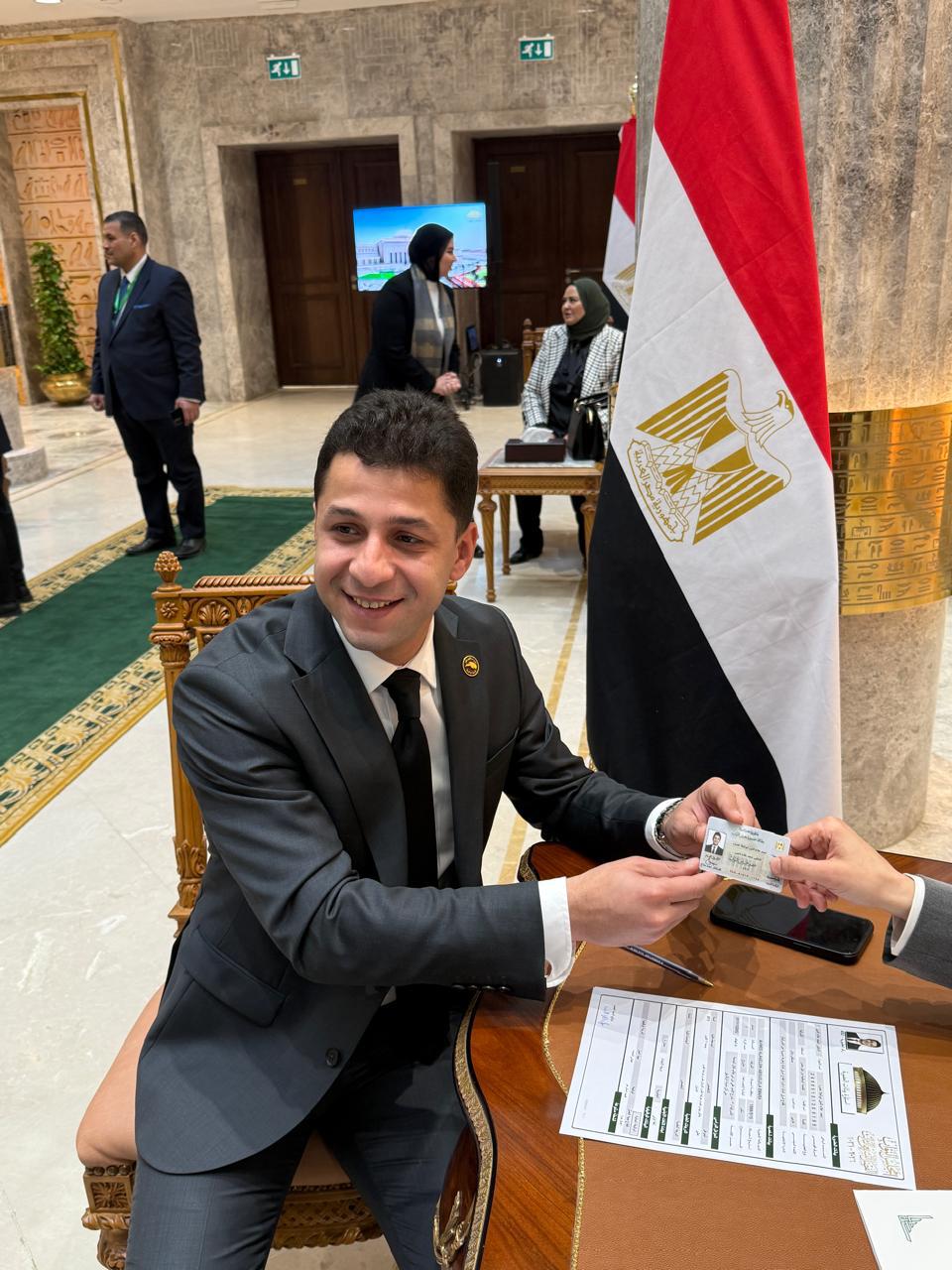 الدكتور أحمد علاء يتسلم كارنيه عضوية مجلس النواب في العاصمة الإدارية الجديدة الدكتور أحمد علاء يتسلم كارنيه عضوية مجلس النواب في العاصمة الإدارية الجديدة