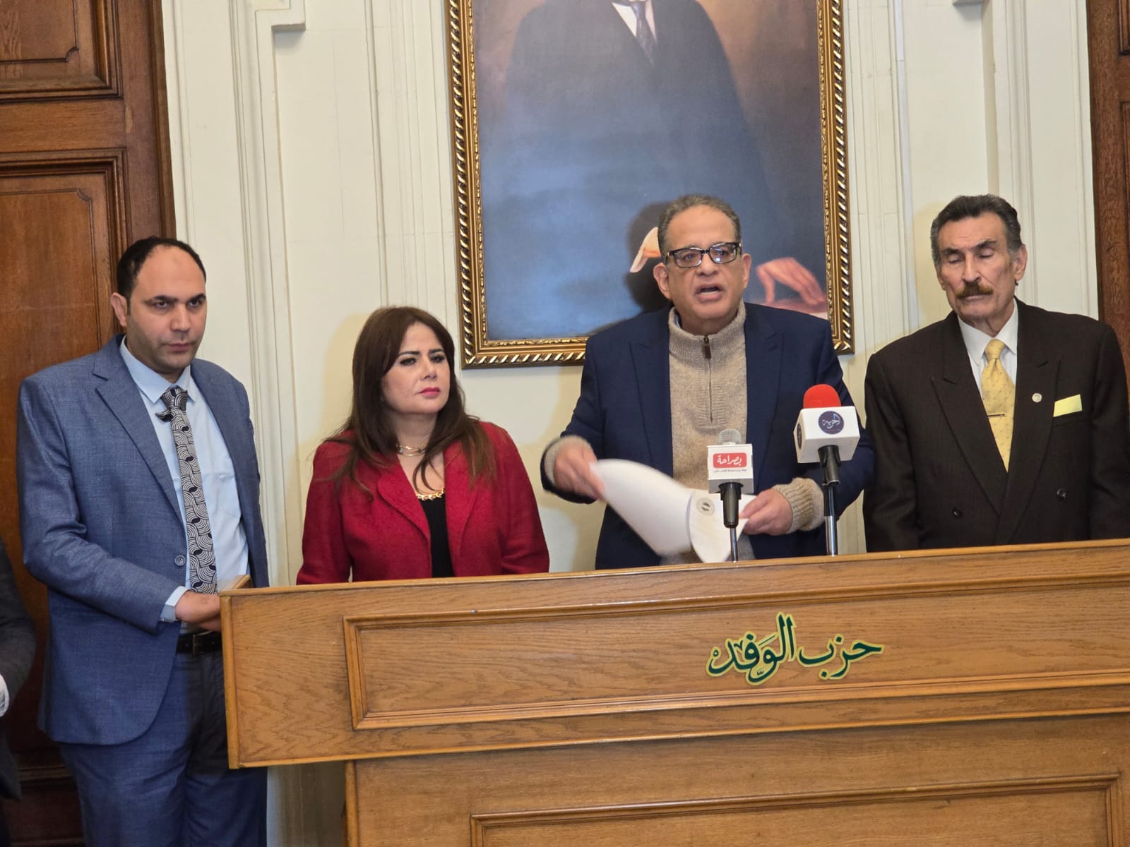 لجنة إنتخابات الوفد : إستبعاد أى مرشح لرئاسة الحزب يثبت إستخدامه المال السياسى لتوجيه الأعضاء 