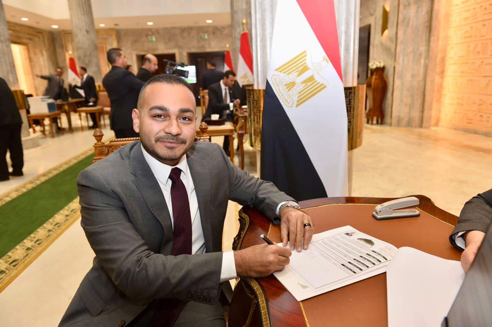 عقب استلامه كارنية العضوية.. النائب أحمد ناصر دعم الصناعة والتصنيع المحلي ركيزة أساسية لتحسين المعيشة وتحقيق الاستقرار الاقتصادي عقب استلامه كارنية العضوية.. النائب أحمد ناصر دعم الصناعة والتصنيع المحلي ركيزة أساسية لتحسين المعيشة وتحقيق الاستقرار الاقتصادي