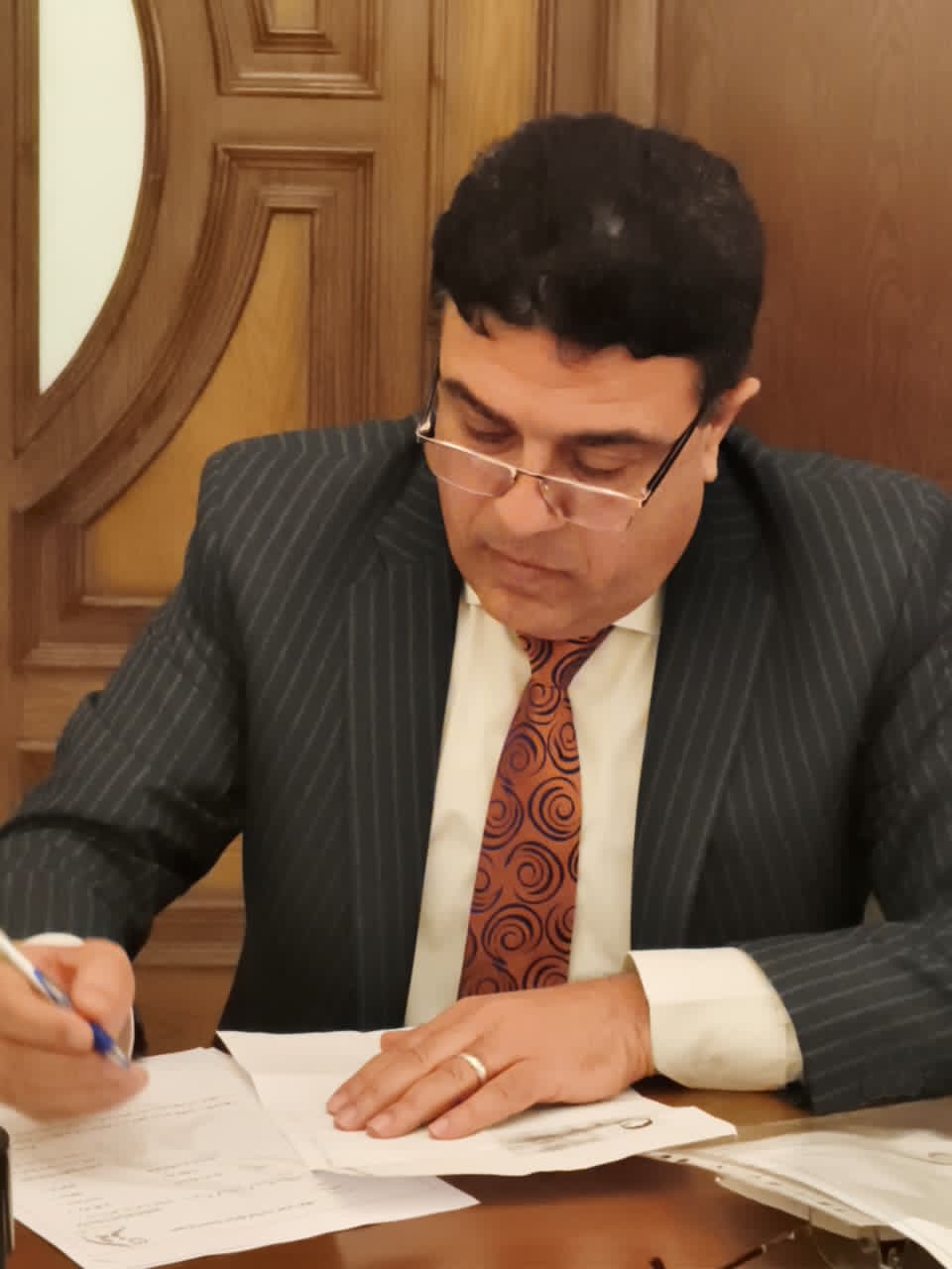 عصام الصباحي يتقدم بأوراق ترشحه رسميًا لانتخابات رئاسة حزب الوفد