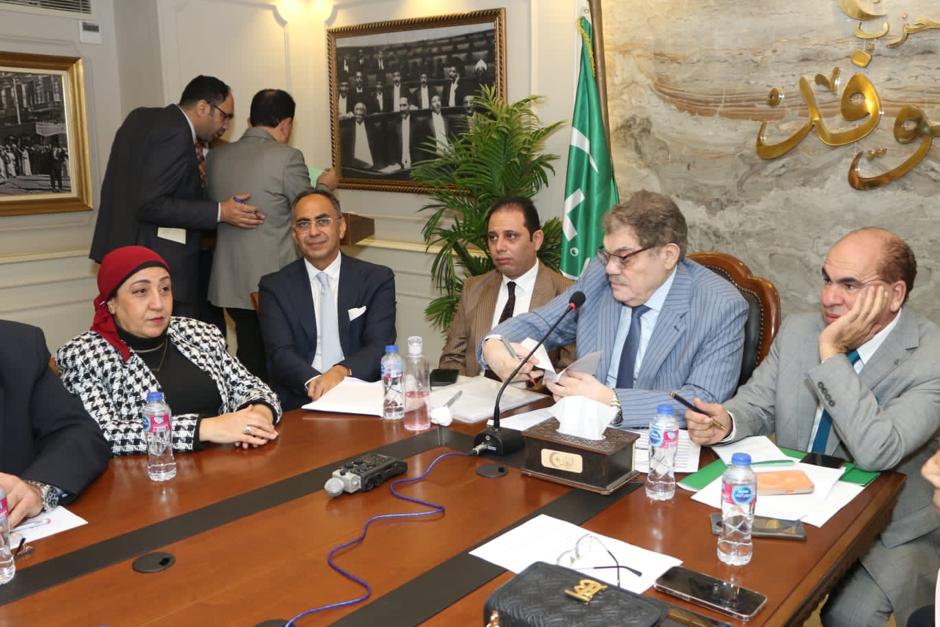 فى‭ ‬أول‭ ‬اجتماع‭ ‬برئاسة‭ ‬‮«‬البدوى‮»‬الهيئة‭ ‬العليا‭ ‬للوفد‭ ‬تقر‭ ‬اختيار‭ ‬‮«‬داود‮»‬‭ ‬لتشكيل‭ ‬لجنة‭ ‬النظام‭ ‬برئاسة‭ ‬السكرتير‭ ‬العام‭.. ‬واستقبال‭ ‬مقترحات‭ ‬الوفديين‭ ‬بشأن‭ ‬الهيئة‭ ‬الوفدية