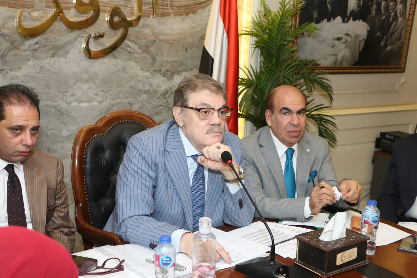 فى‭ ‬أول‭ ‬اجتماع‭ ‬برئاسة‭ ‬‮«‬البدوى‮»‬ الهيئة‭ ‬العليا‭ ‬للوفد‭ ‬تقر‭ ‬اختيار‭ ‬‮«‬داود‮»لبرلمانية النواب ..و” عبدالعزيز ” للشيوخ