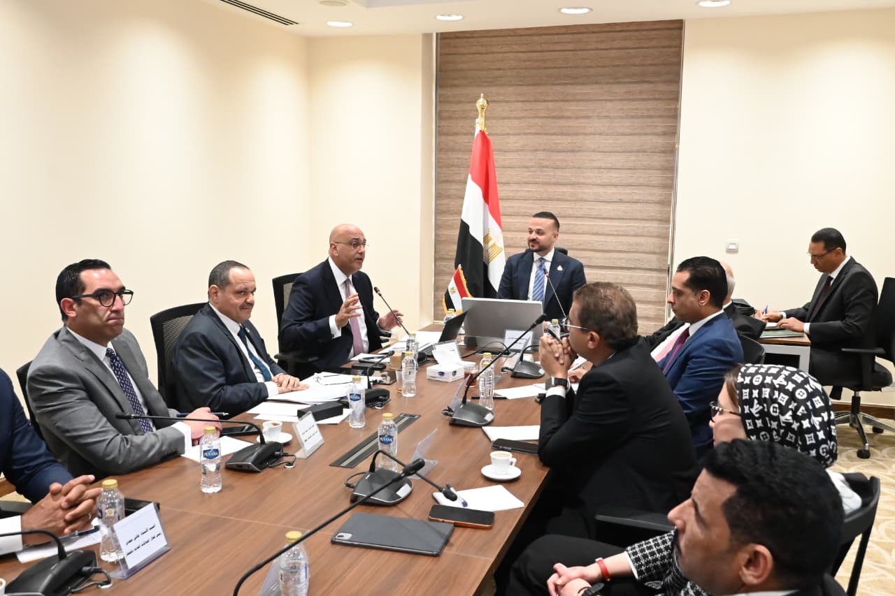 برئاسة محمد الجارحي.. لجنة المشروعات المتوسطة تطالب بتحرك عاجل لدعم الصعيد والمحافظات الحدودية