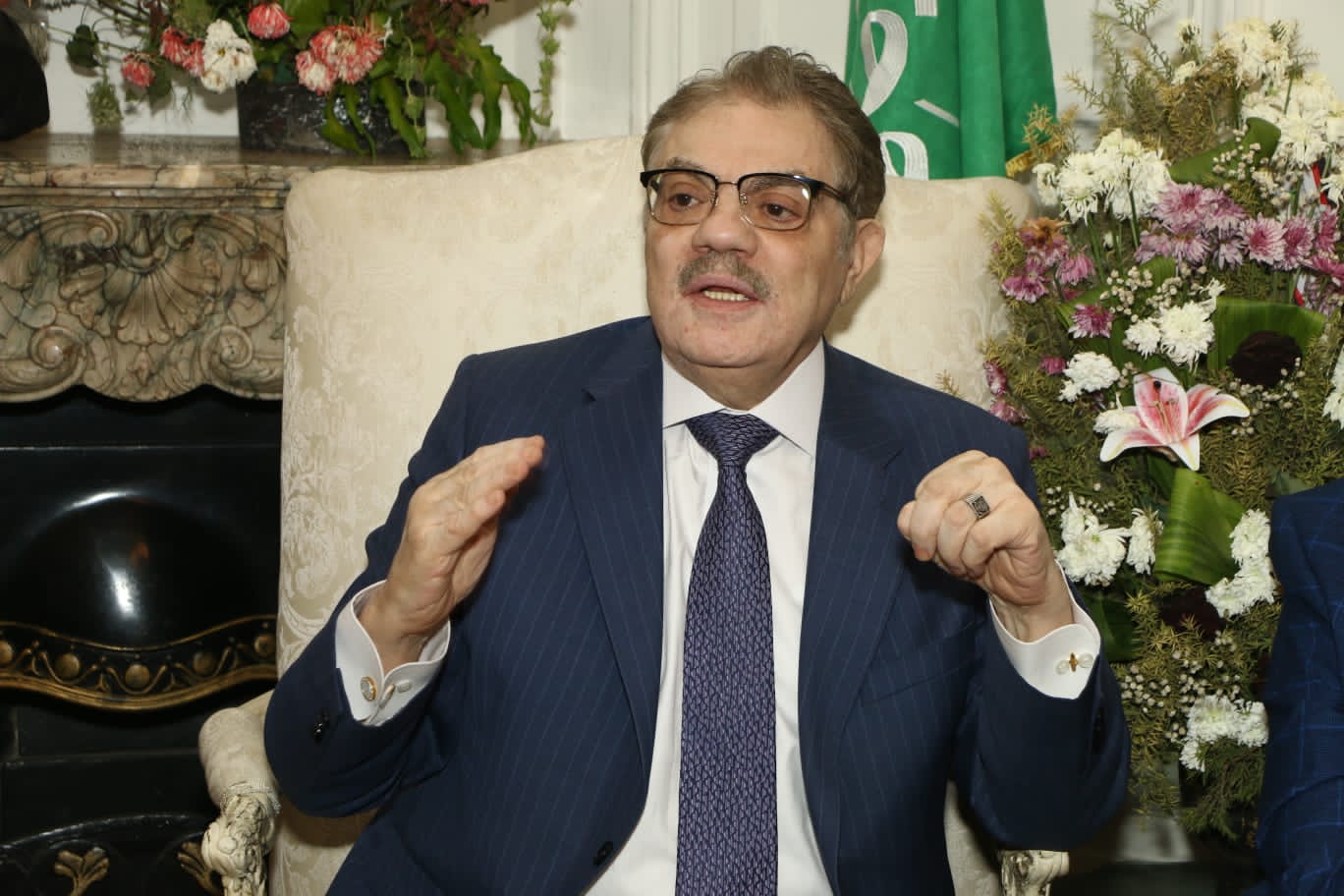 رئيس الوفد يشكل لجنة الإتصال السياسي وخدمة المواطنين 